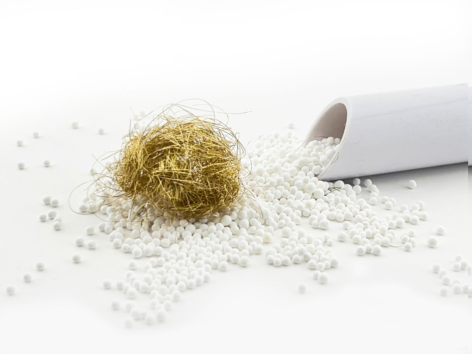 スプライトシャワーで使用するフィルターの素材 繊維状の銅と亜鉛の合金と亜硫酸カルシウム